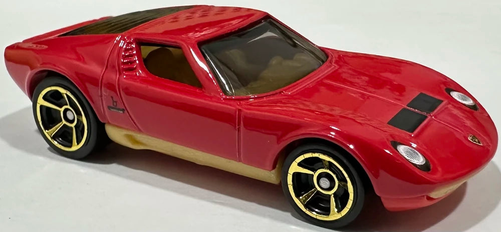 Hot Wheels 2025 - Collector # 078/250 - HW: '70s vs. '90s 6/10 - '71 Lamborghini Miura SV - Red - USA Card