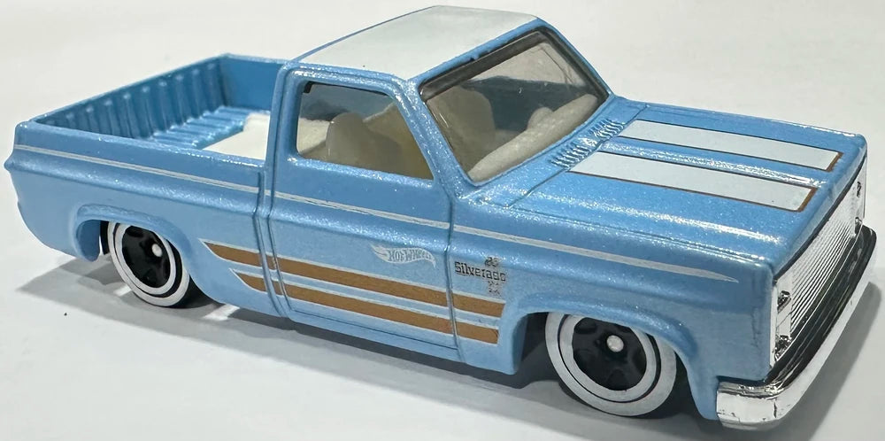 Hot Wheels 2025 - Collector # 157/250 - HW Hot Trucks 9/10 - '83 Chevy Silverado - Pearl Light Blue - USA Card