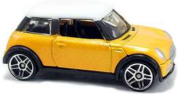 Hot Wheels 2002 - Collector # 040/240 - First Editions 28/42 - 2001 Mini Cooper - Yellow - PR5s - USA R&W Card