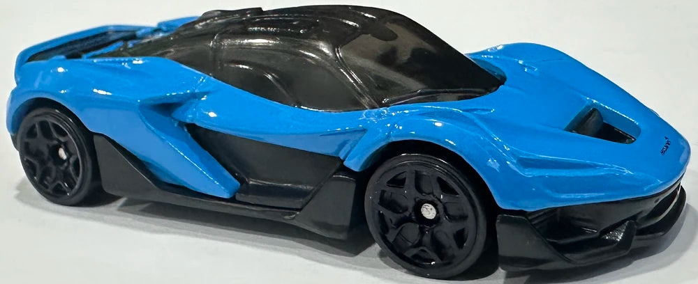 Hot Wheels 2026 - Collector # 074/250 - Exoticars 5/10 - McLaren W1 - Blue - USA '2026' Card