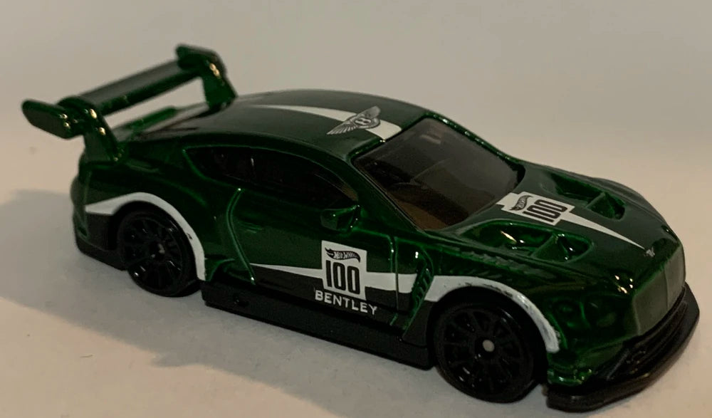 Hot Wheels 2021 - Collector # 135/250 - HW Race Day 7/10 - 2018 Bentley Continental GT3 - Green - USA Card