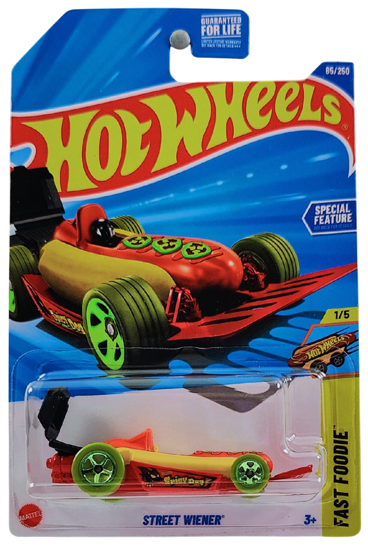 Hot Wheels 2025 - Collector # 085/250 - Fast Foodie 1/5 - Street Wiener - Biege & Orange - Green Tires - USA Card
