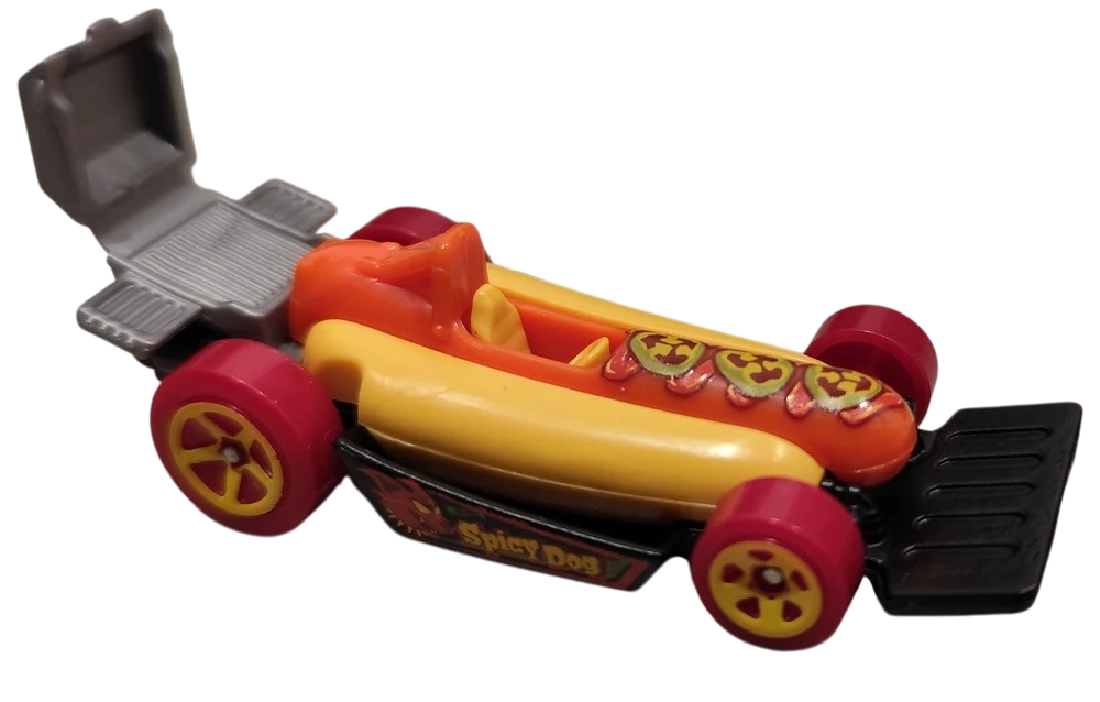 Hot Wheels 2025 - Collector # 085/250 - Fast Foodie 1/5 - Street Wiener - Biege & Orange - Orange Tires - USA 'Let's Race' Card
