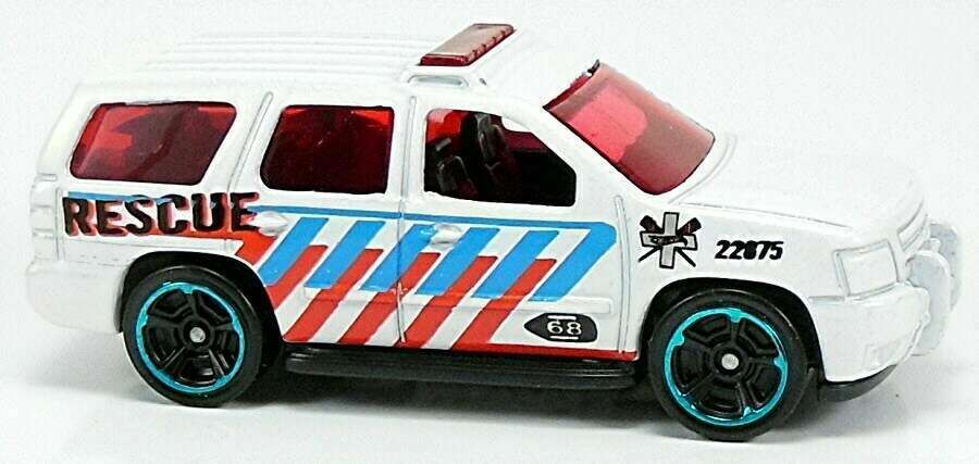 Hot Wheels 2013 - Collector # 013/250 - HW City / HW Rescue - '07 Chevy Tahoe - White / Rescue - USA Card