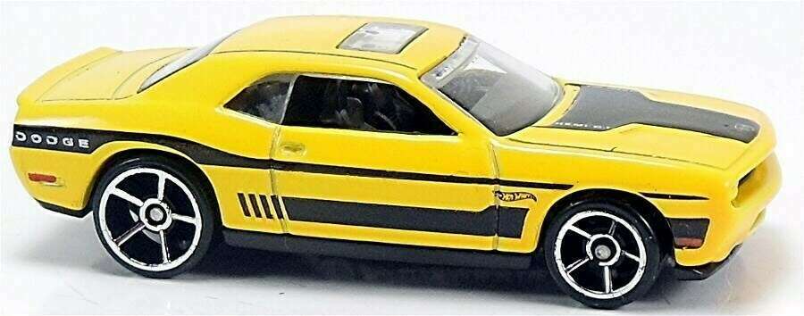 Hot Wheels 2013 - Collector # 227/250 - HW Showroom / Then and Now - '08 Dodge Challenger SRT8 - Yellow - OH5SP Wheels - USA Card