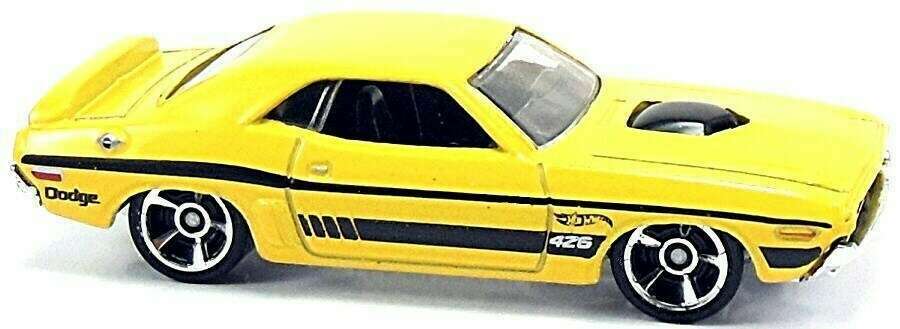 Hot Wheels 2013 - Collector # 222/250 - HW Showroom / Then and Now - '71 Dodge Challenger - Yellow / Black Stripes - USA Card