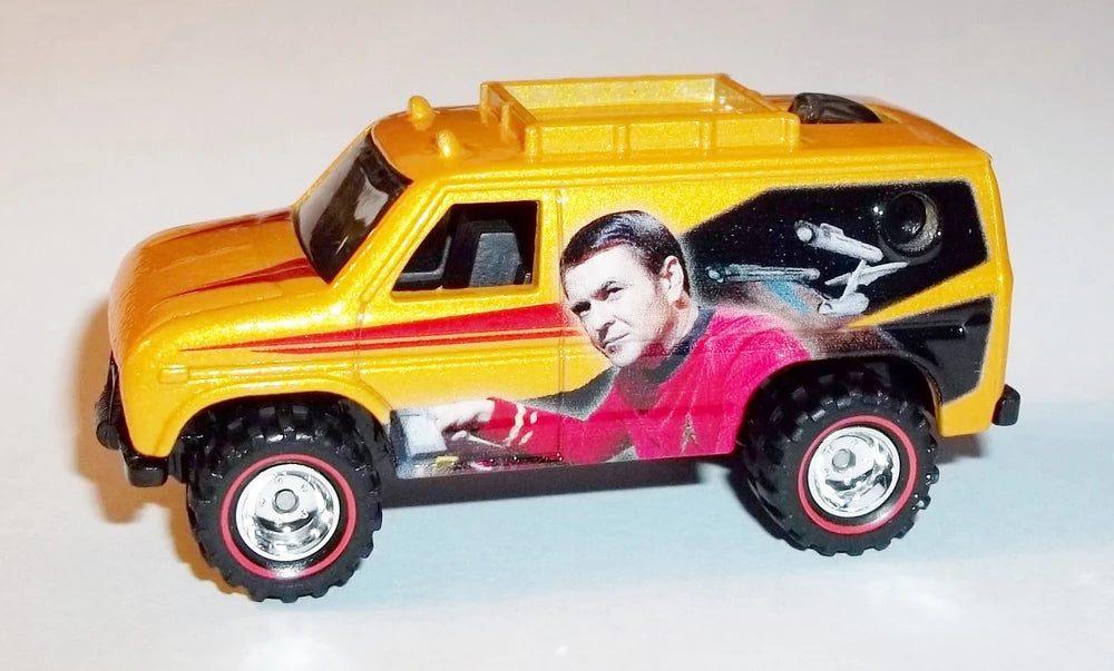 Hot Wheels 2016 - Pop Culture / Star Trek - Baja Breaker - Orange / Scotty - Metal/Metal & Real Riders