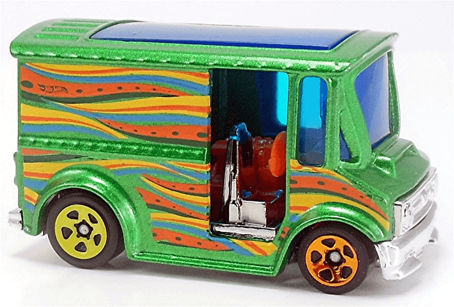 Hot Wheels 2015 - Collector # 029/250 - HW City / HW Art Cars - Bread Box - Metalflake Green - USA 'Showdown' Card