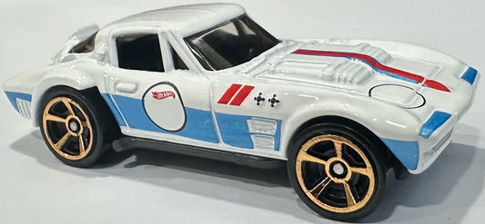 Hot Wheels 2026 - Collector # 097/250 - Then and Now 3/10 - Corvette Grand Sport - White - MC5 Wheels - USA '2026' Card