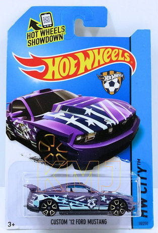 Hot Wheels 2014 - Collector # 018/250 - HW City / HW Goal - Custom '12 Ford Mustang - Metalflake Purple - International 'Showdown' Card