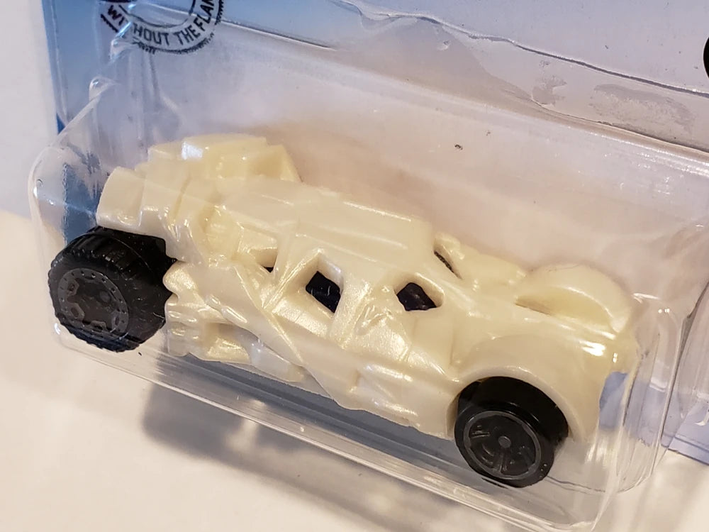 Hot Wheels 2019 - Collector # 153/250 - Batman 4/5 - The Dark Knight Batmobile - Pearl White - USA Card with The Dark Knight Logo