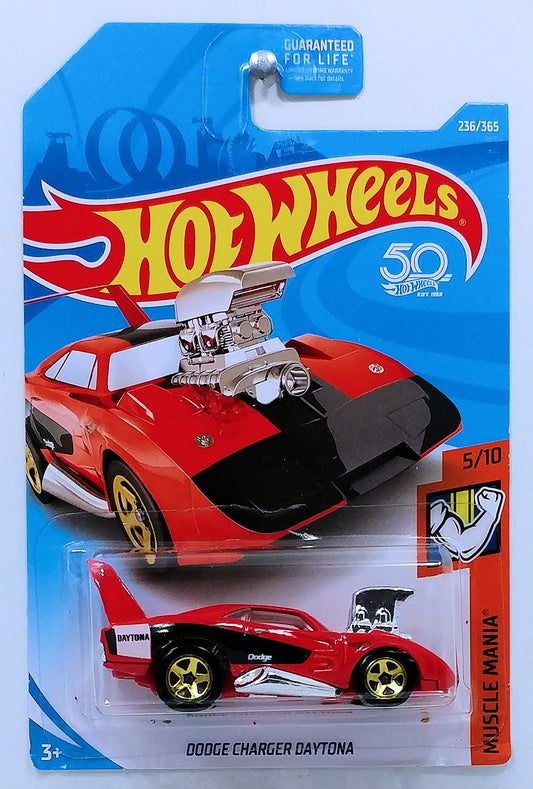 Hot Wheels 2018 - Collector # 236/365 - Muscle Mania 5/10 - Dodge Charger Daytona - Red - USA 50th Card