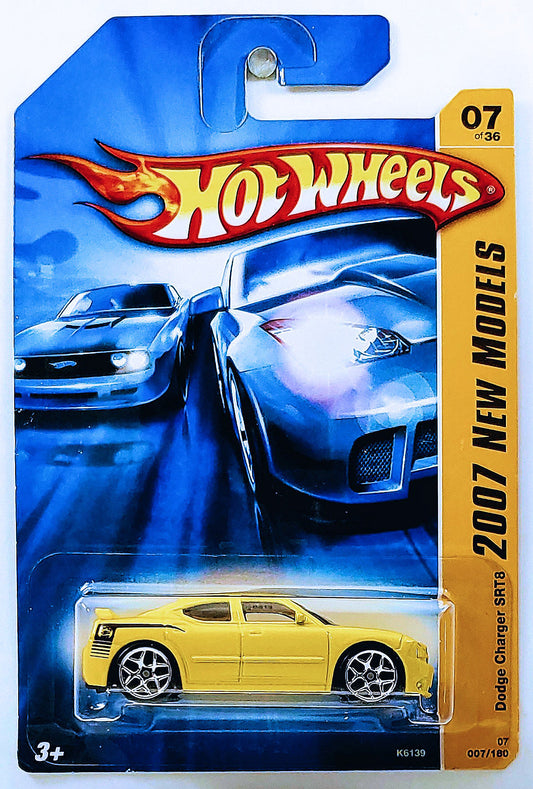 Hot Wheels 2007 - Collector # 007/180 - New Models 07/36 - Dodge Charger SRT8 - Yellow - Yellow Rear Wing - USA Card