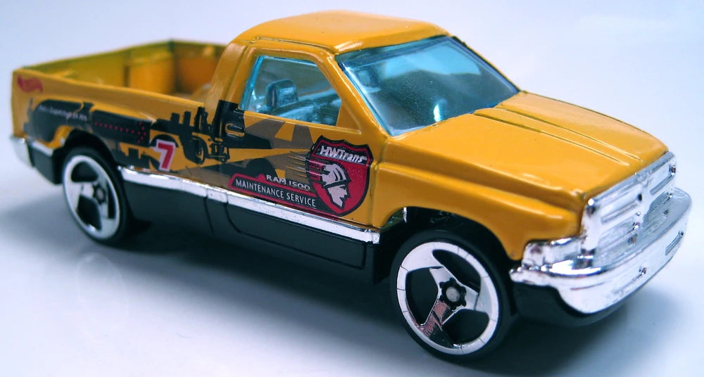 Hot Wheels 2002 - Collector # 219/240 - Dodge Ram 1500 - Yellow - USA 'Race & Win' Card