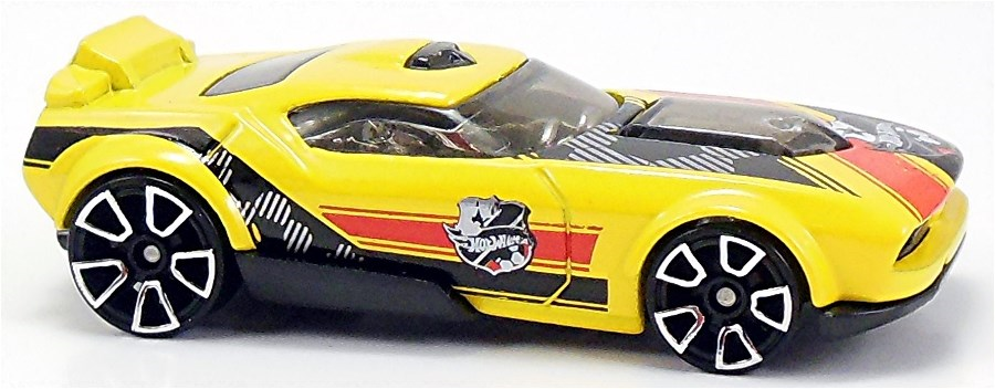 Hot Wheels 2014 - Collector # 017/250 - HW City / HW Goal - Fast Fish - Yellow - USA 'Showdown' Card