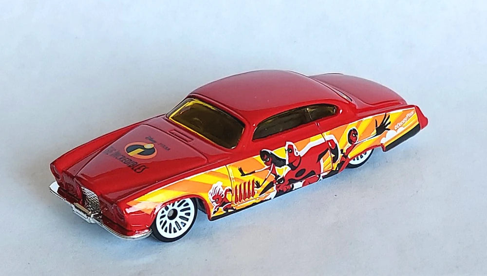 Hot Wheels 2020 - Theme / Pixar Series 4/5 - Fish'd & Chip'd - Red / The Incredibles - Walmart Exclusive