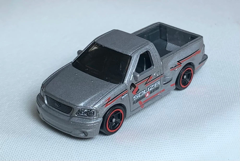 Hot Wheels 2024 - Collector # 210/250 - HW: The '90s 5/10 - '99 Ford F-150 SVT Lightning - Silver - IC