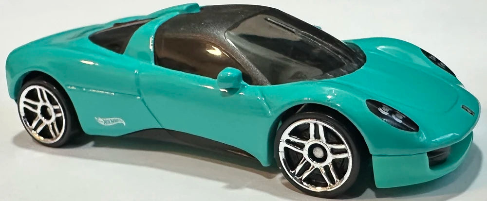 Hot Wheels 2025 - Collector # 090/250 - Factory Fresh 4/5 - New Models - Gordon Murray Automotive T.33 - Turquoise - USA Card
