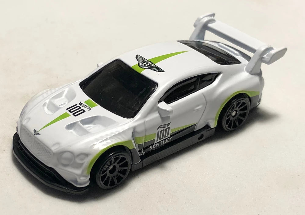 Hot Wheels 2021 - Collector # 133/250 - HW Race Day 7/10 - 2018 Bentley Continental GT3 - White - USA Card