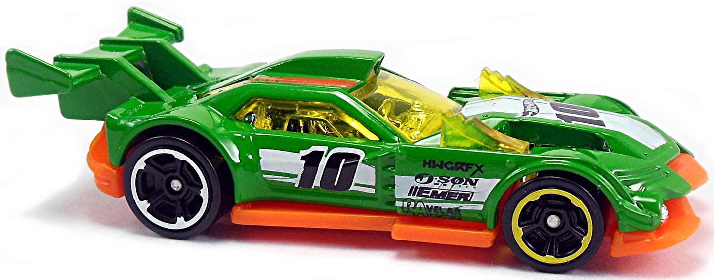 Hot Wheels 2016 - Collector # 027/250 - HW Digital Circuit 7/10 - GT Hunter - Green / #10 - USA 'Showdown' Card