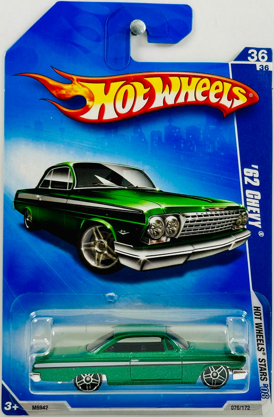 Hot Wheels 2008 - Collector # 076/172 - Stars 36/36 - '62 Chevy - Metalflake Green - PR5 Wheels - International Long Card