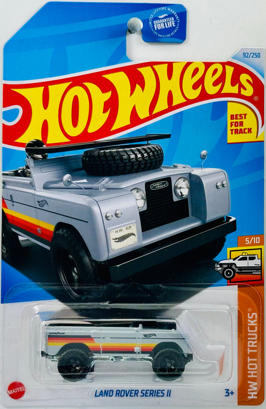 Hot Wheels 2024 - Collector # 092/250 - HW Hot Trucks 05/10 - Land Rover Series II - Light Gray - Beige Surfboard - USA