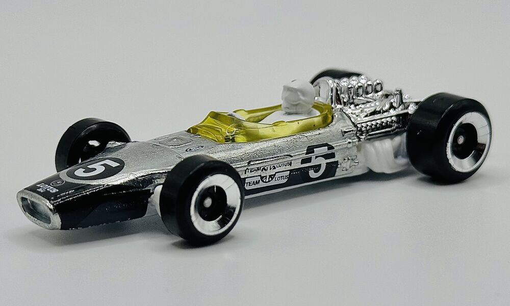 Hot Wheels 2025 - Collector # 193/250 - HW Race Day 8/10 - '68 Lotus Type 49 - ZAMAC / #5 - L4 Wheels - Kroger Exclusive - USA Card