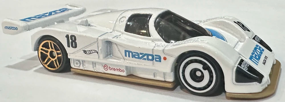 Hot Wheels 2025 - Collector # 226/250 - Peak Pursuit 5/10 - Mazda 787B - White / #18 - USA Card