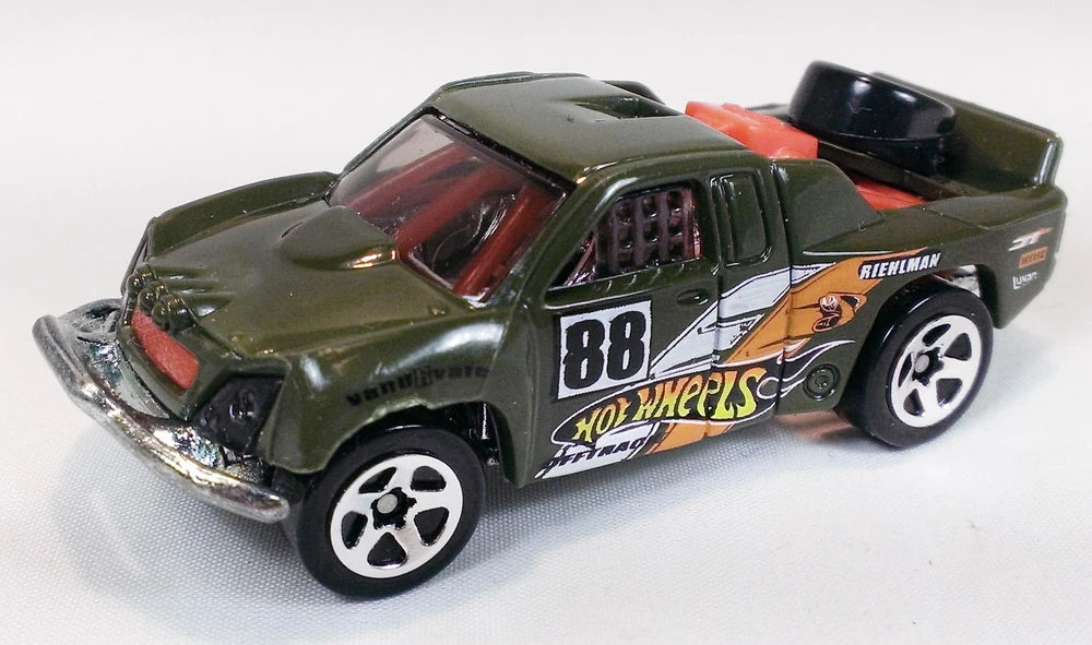 Hot Wheels 2005 - Collector # 159/183 - Off Track - Olive Green - 5 Spokes - NO 'Jerry' Tampo - USA '05 Card