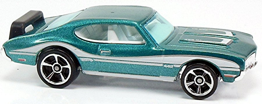 Hot Wheels 2011 - Collector # 109/244 - Muscle Mania 9/10 - Olds 442 - Metalflake Teal - M5 Wheels - USA Card