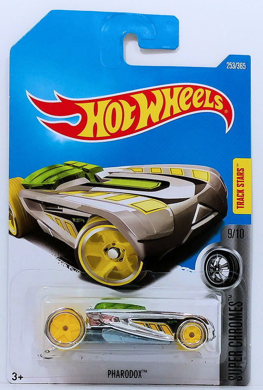 Hot Wheels 2017 - Collector # 253/365 - Super Chromes 9/10 - Pharodox - Chrome Body / Green Windows - International Card