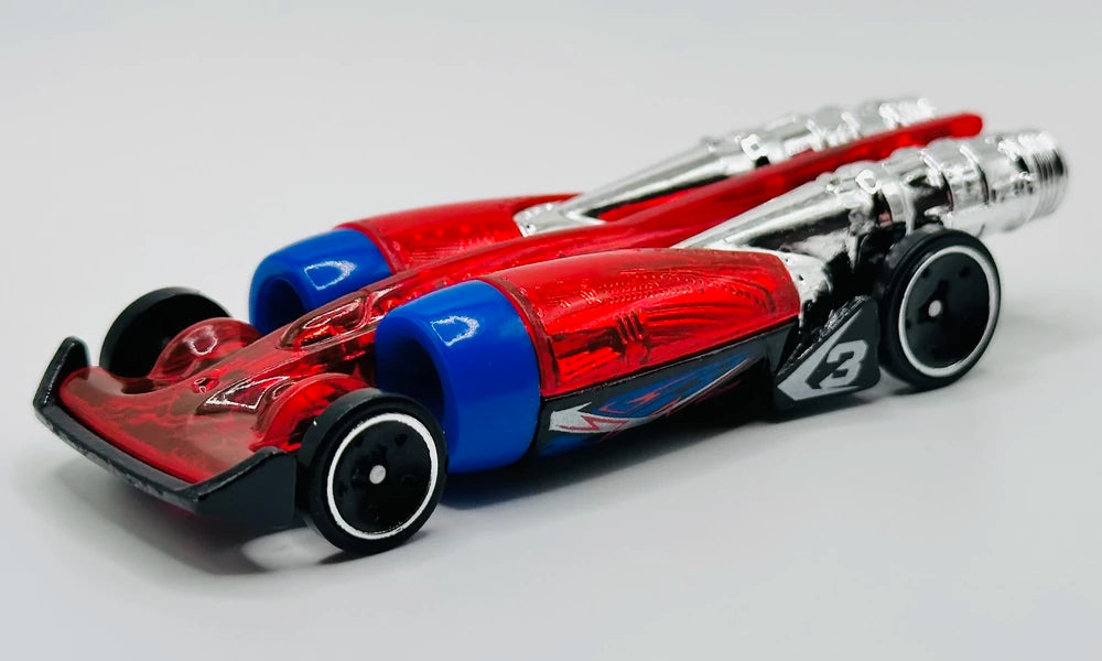 Hot Wheels 2025 - Collector # 136/250 - X-Raycers 10/10 - Salt Shaker - Transparent Red over Blue / #4 - USA Card