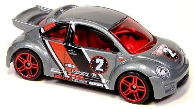 Hot Wheels 2005 - Collector # 142/187 - Volkswagen New Beetle Cup - Gray Metallic - Red PR5 Wheels - International Short '06 Card