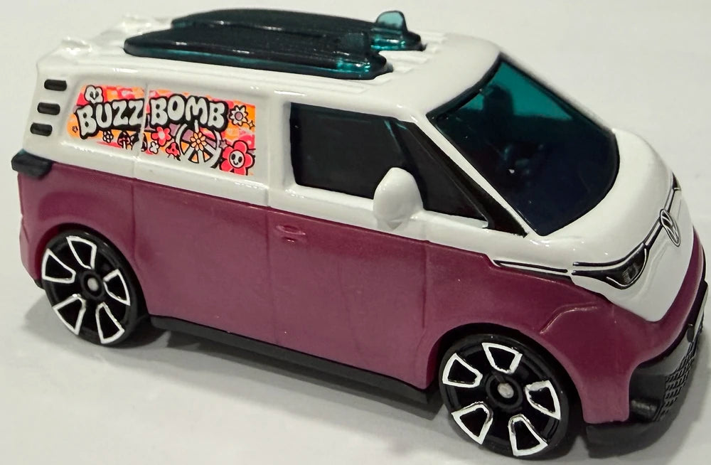 Hot Wheels 2026 - Collector # 086/250 - HW Euro 4/10 - New Models - VW ID. Buzz Bomb - Candy White with Dark Pink Cladding - Trap5 Wheels - USA '2026' Card
