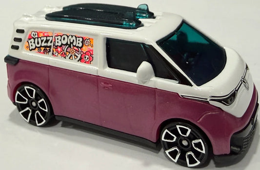 Hot Wheels 2026 - Collector # 086/250 - HW Euro 4/10 - New Models - VW ID. Buzz Bomb - Candy White with Dark Pink Cladding - Trap5 Wheels - USA '2026' Card