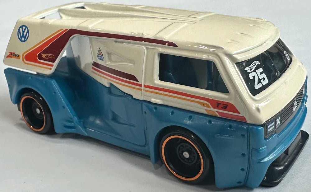 Hot Wheels 2025 - Collector # 200/250 - Peak Pursuit 3/10 - VW T3 Custom - White over Blue - USA Card