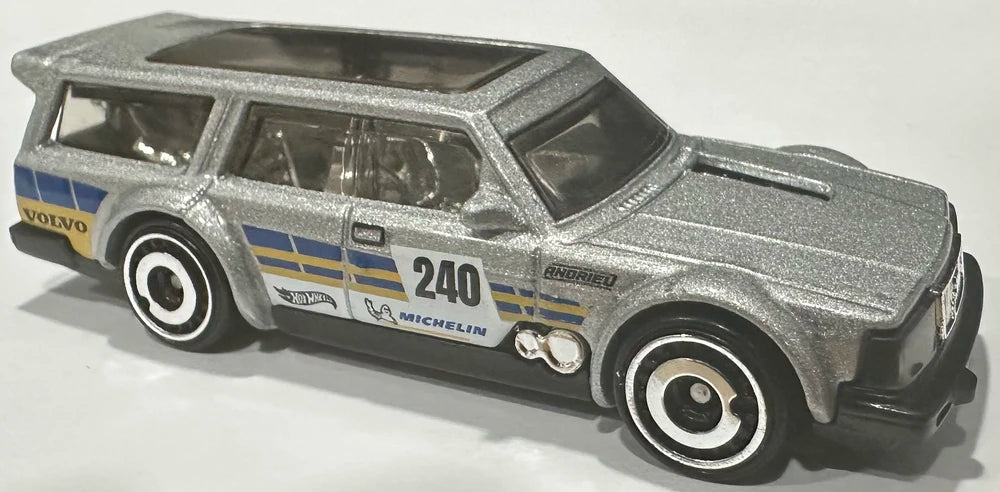 Hot Wheels 2025 - Collector # 227/250 - Wagons 3/5 - Volvo 240 Drift Wagon - Metalflake Silver / #240 - Aero Disc Wheels - USA Card - MPN JBB40