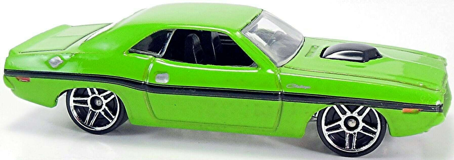 Hot Wheels 2006 - Collector # 029/223 - New Models 29/38 - '70 Dodge Challenger HEMI - Green - KMart Exclusive - USA '07 Card with Instant Win