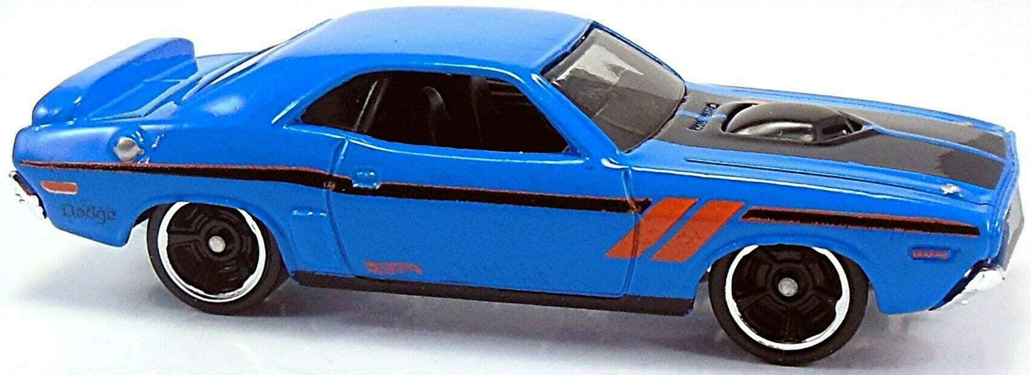 Hot Wheels 2016 - Collectors # 104/250 - Then And Now 4/10 - '71 Dodge Challenger - Blue - USA Card