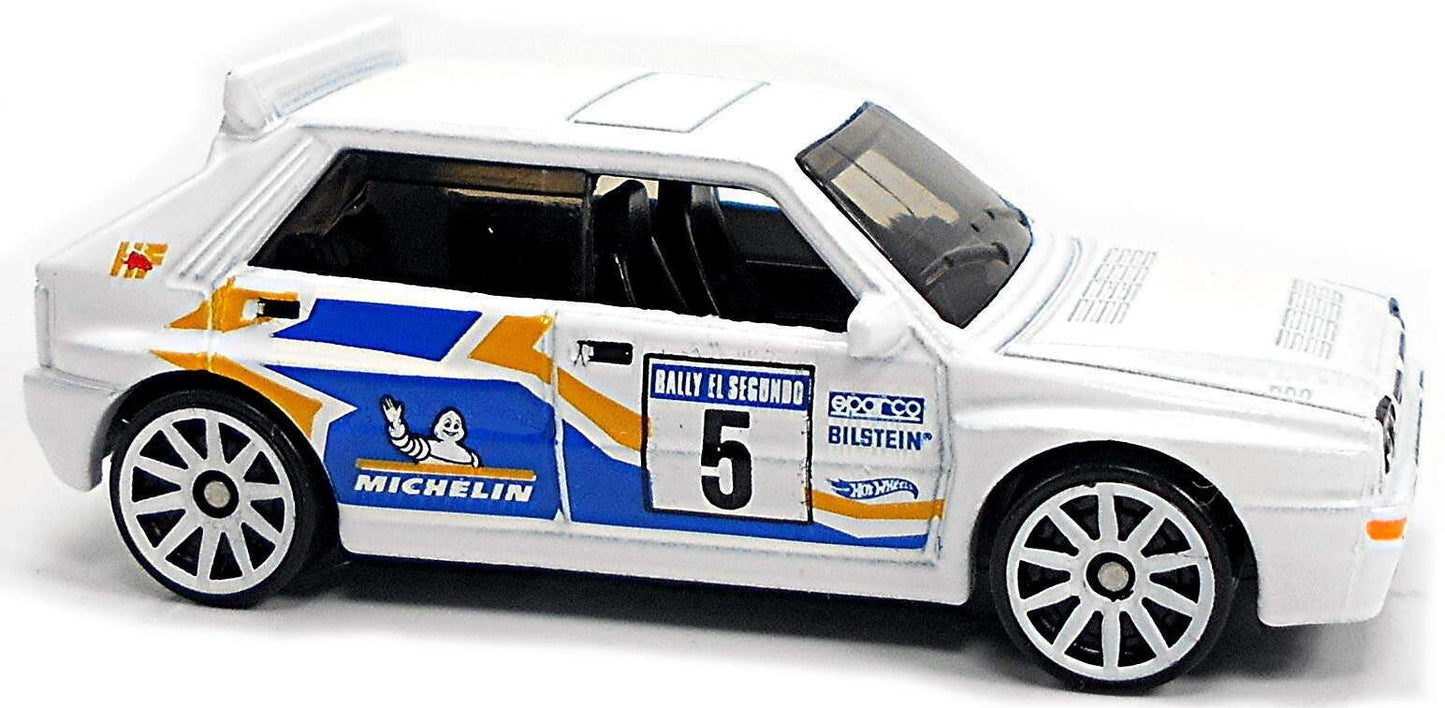 Hot Wheels 2021 - Collector # 051/250 - Baja Blazers 6/10 - New Models - Lancia Delta Integrale - White - USA