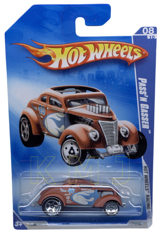 Hot Wheels 2009 - Collector # 074/166 - Hot Wheels Racing 8/10 - Pass'N Gasser - Matte Brown - International Card