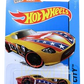Hot Wheels 2015 - Collector # 069/250 - HW City / HW All Stars / Treasure Hunts - Fast Felion - Gold - USA 'Showdown' Card
