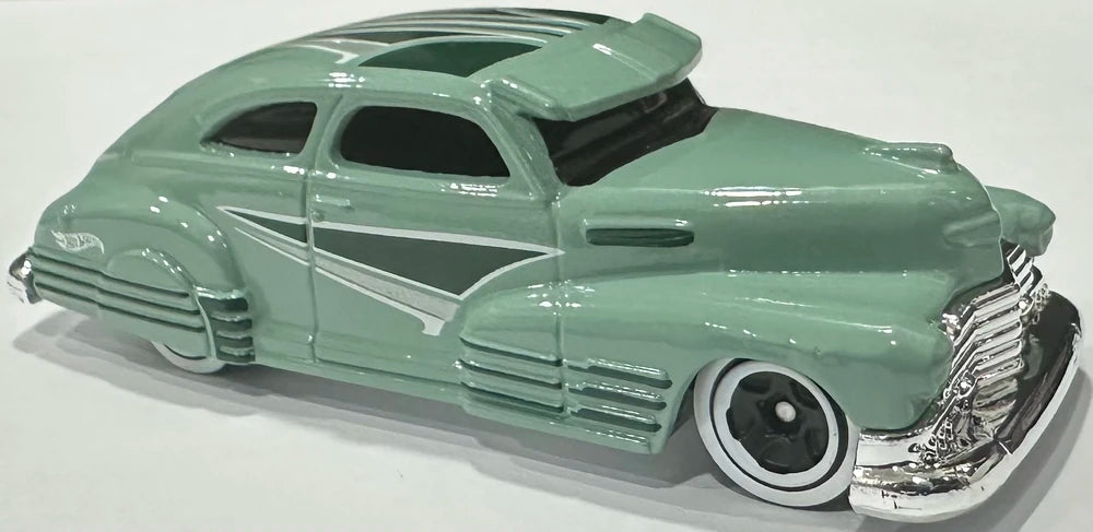 Hot Wheels 2026 - Collector # 045/250 - Layin' Low 3/5 - '47 Chevy Fleetline - Fern Green - White Walls on 5 Spoke Wheels - USA Card