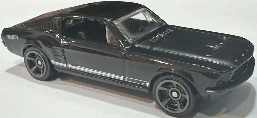 Hot Wheels 2025 - Collector # 189/250 - Muscle Mania 3/10 - '67 Mustang - Black - International Card