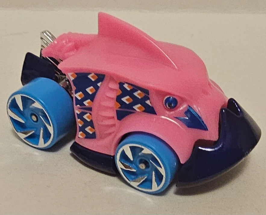 Hot Wheels 2024 - Collector # 087/250 - HW Mega Bite 4/5 - Piranha Terror - Pink - International 'Let's Race' Card