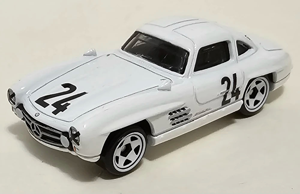 Hot wheels open track mercedes on sale