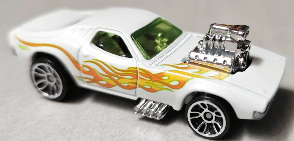 Hot Wheels 2025 - Collector # 067/250 - Hot Wheels Let's Race 4/5 - Rodger Dodger - White / Flames - USA 'Let's Race' Card