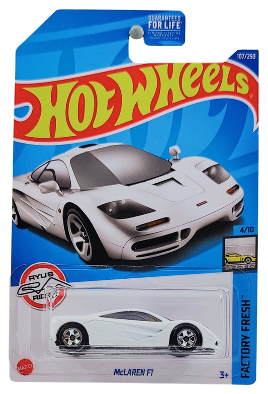 Hot Wheels 2022 - Collector # 107/250 - Factory Fresh 4/10 - McLaren F1 - White - Best Buy Exclusive - USA Card
