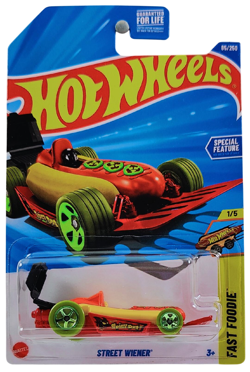 Hot Wheels 2025 - Collector # 085/250 - Fast Foodie 1/5 - Street Wiener - Biege & Orange - Green Tires - USA Card