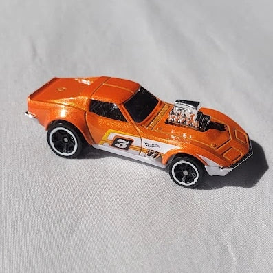 Hot Wheels 2022 - Gift Pack / 5 Pack - HW Exposed Engines - '64 Nova Wagon Gasser, Fiat 500C, '68 Corvette 'Gas Monkey', Bone Shaker & Rigor Motor
